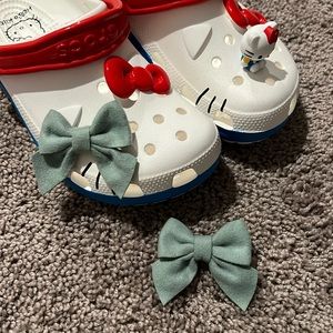 🎀 2 Bows for CROCS